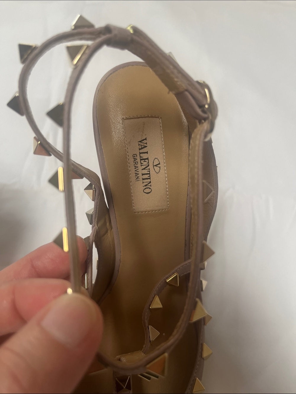 Valentino Garavani Rockstud Patent Leather T-strap Pumps Black/Blush Nude - Picture 3 of 16
